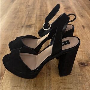AQUA BLOOMINGDALES Mardi black leather Suede Platform Sandals heels ankle NWOT